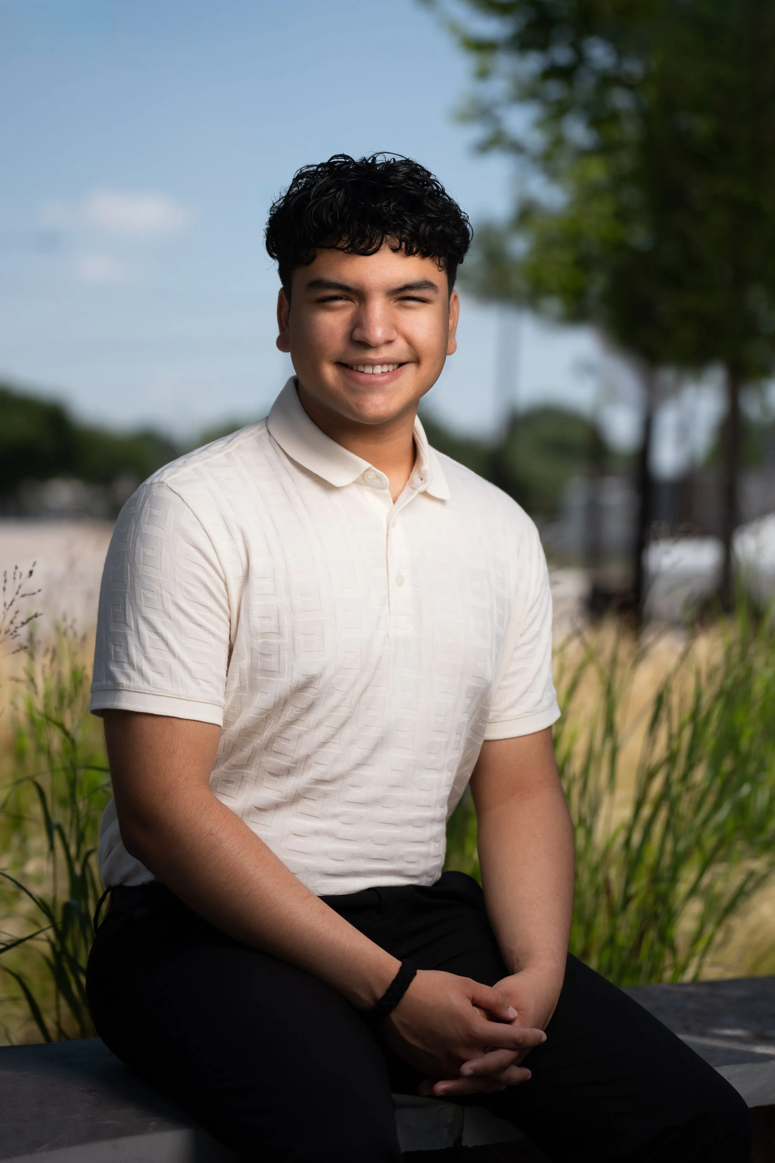 Sesión de senior de Erick: foto de senior 1 por el fotógrafo de Dallas Rony Lanza