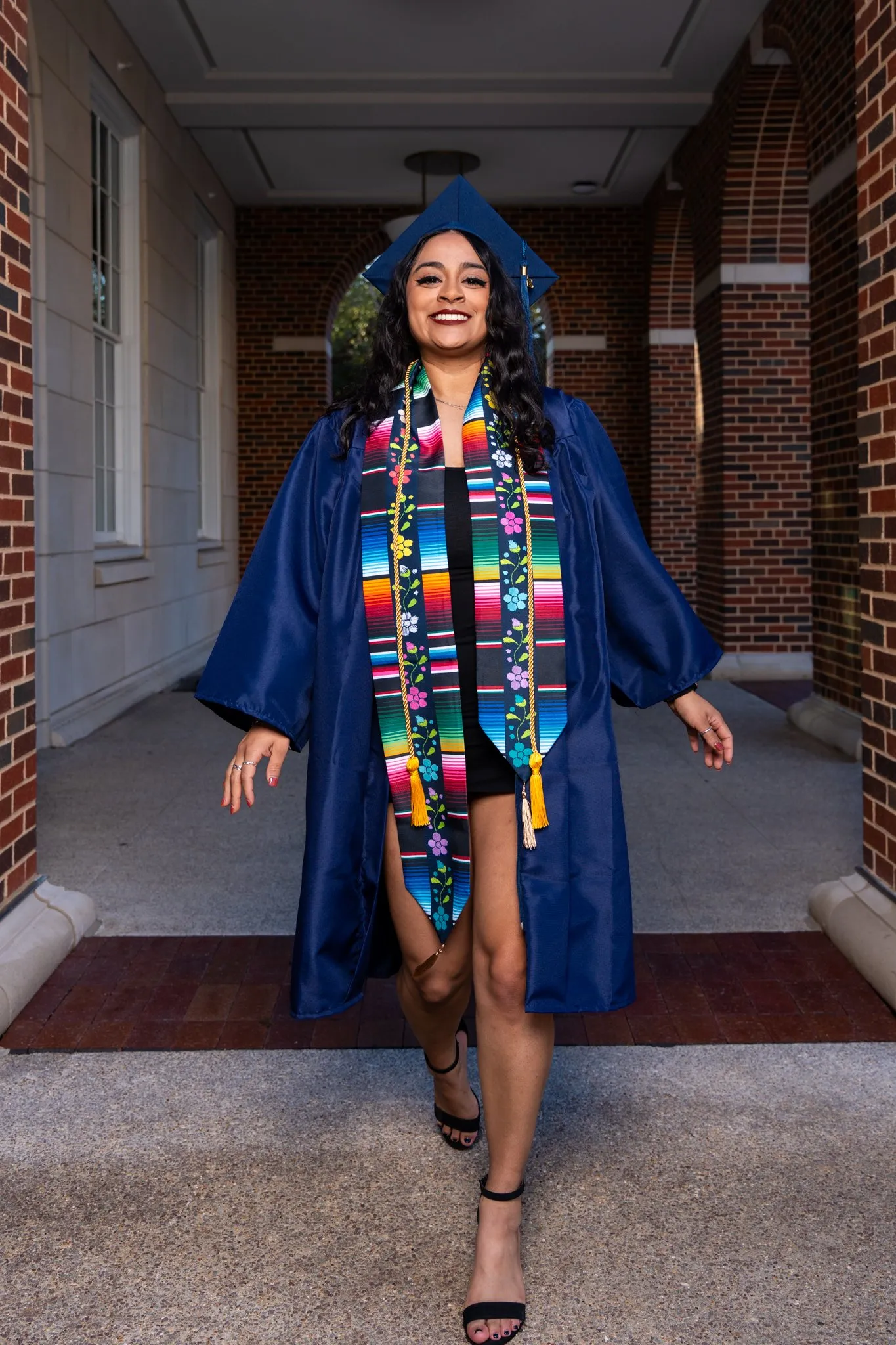 Graduación de Guiselle: foto de senior 6 por el fotógrafo de Dallas Rony Lanza