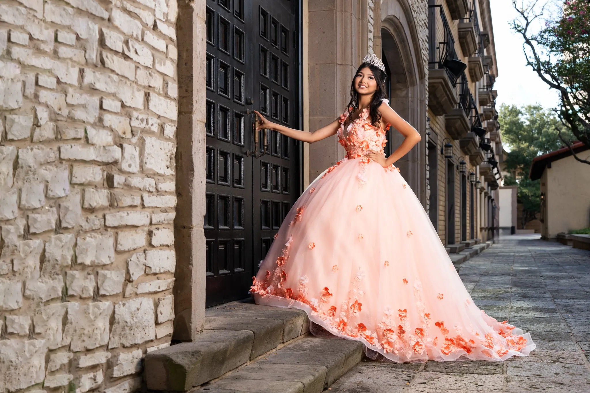 Natalia's XV Quinceañera photo 3 by Dallas photographer Rony Lanza