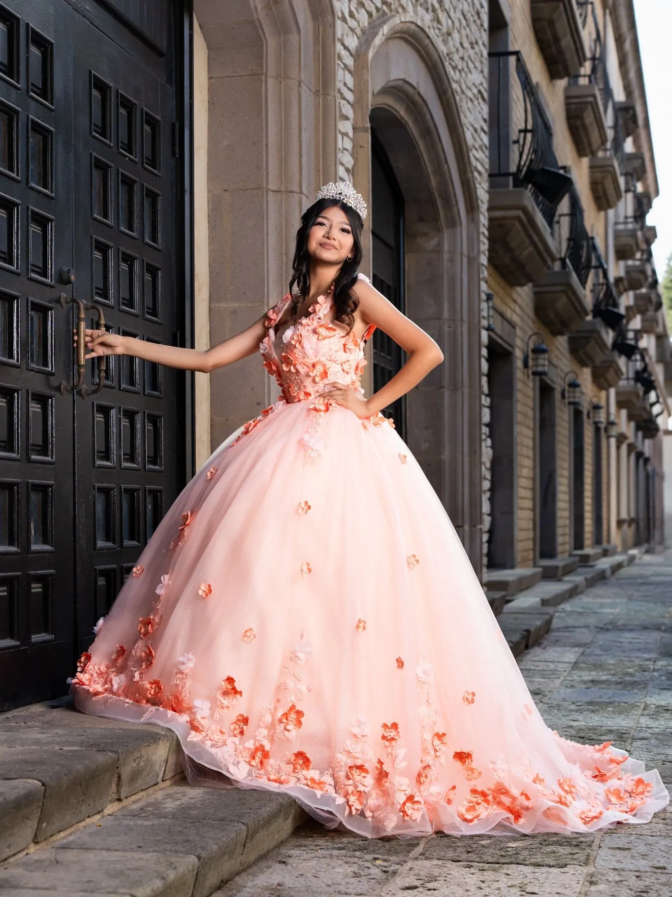 3. Mandalay Canal Walk en Las Colinas (Irving, TX) – Los 3 mejores lugares para fotos de quinceañera en Dallas, TX - Lanza Photography