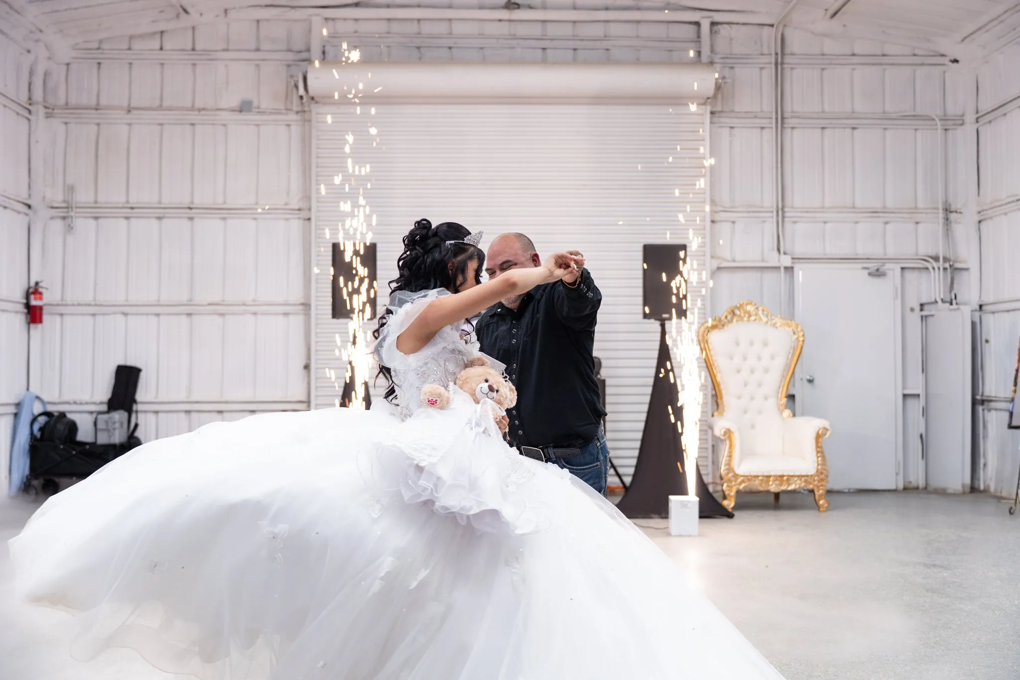 XV de Ysabella: foto de quinceañera 19 por el fotógrafo de Dallas Rony Lanza